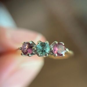 Solid 14k yellow gold vintage Tourmaline & Zircon ring